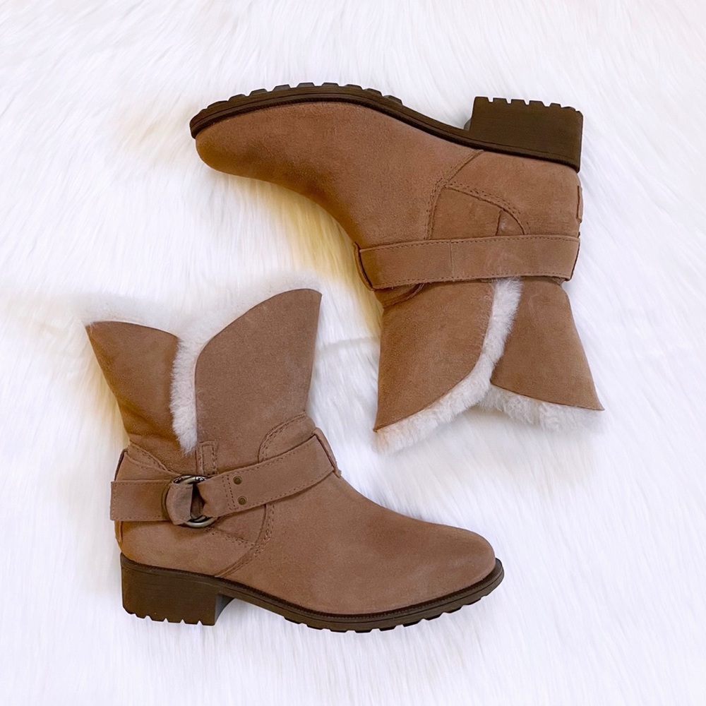 UGG Women’s Bodie Waterproof Chestnut Boots - Picture 7 of 10